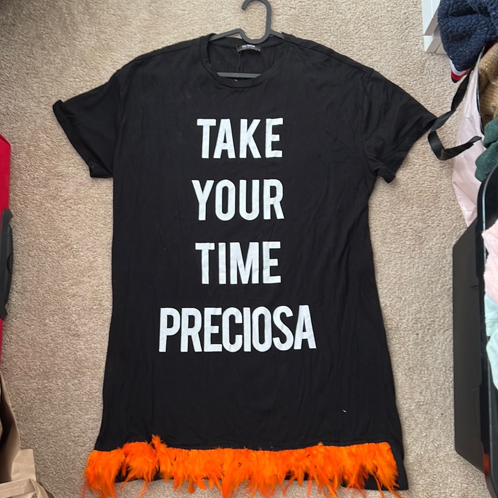 Zara T-shirt black dress with orange faux fur